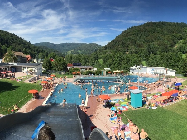 Das Freibad in Sch�nau