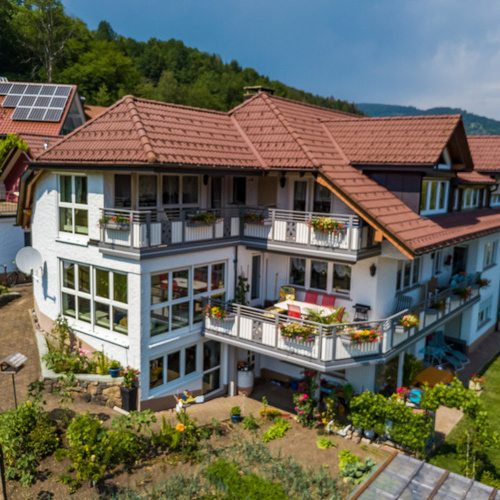 Au&szlig;enansicht auf das Haus Karle- Kimmig  - 