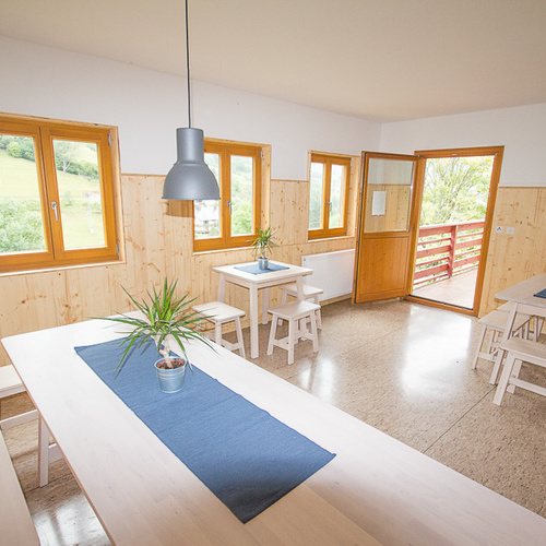 Kleiner Aufenthalts- oder Essensraum  - Platz f&uuml;r circa 15-20 Personen