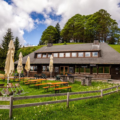 Die Au&szlig;enansicht des Almgasthaus Kn&ouml;pflesbrunnen   - 